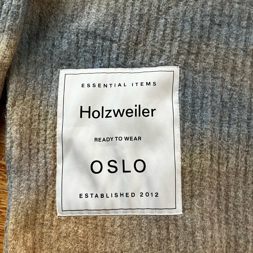 Blue and yellow Holzweiler turtle neck knit sweater with large label patch - Picture 6 of 11